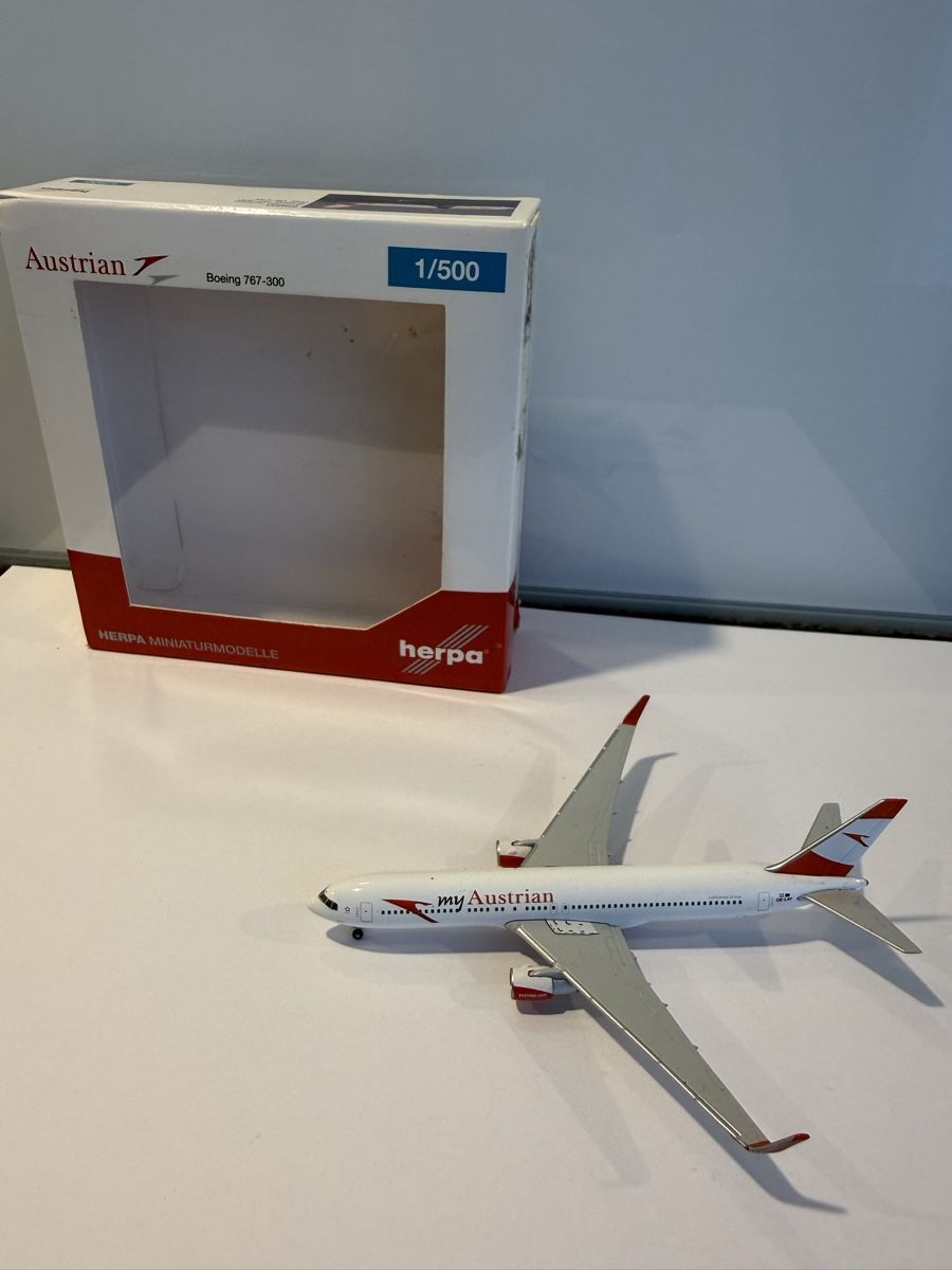 Herpa Kit di modellismo & Modellini statici: Austrian Airlines Boeing 767-300 – Usato da Hedingen venduto da vane.zh