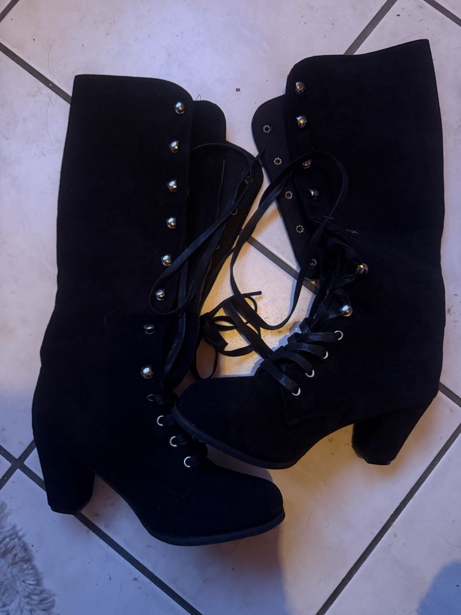 Scarpe da donna: Stiefel mit Schnürung – Nuovo e nell'imballaggio originale da St. Gallen venduto da Sinderella24 1