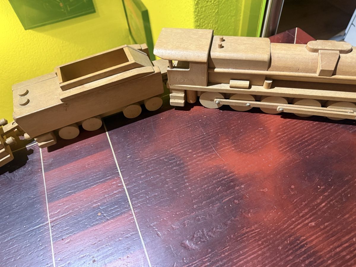 Jouets: Holzeisenbahn – D'occasion à Horriwil par Carrera68 5