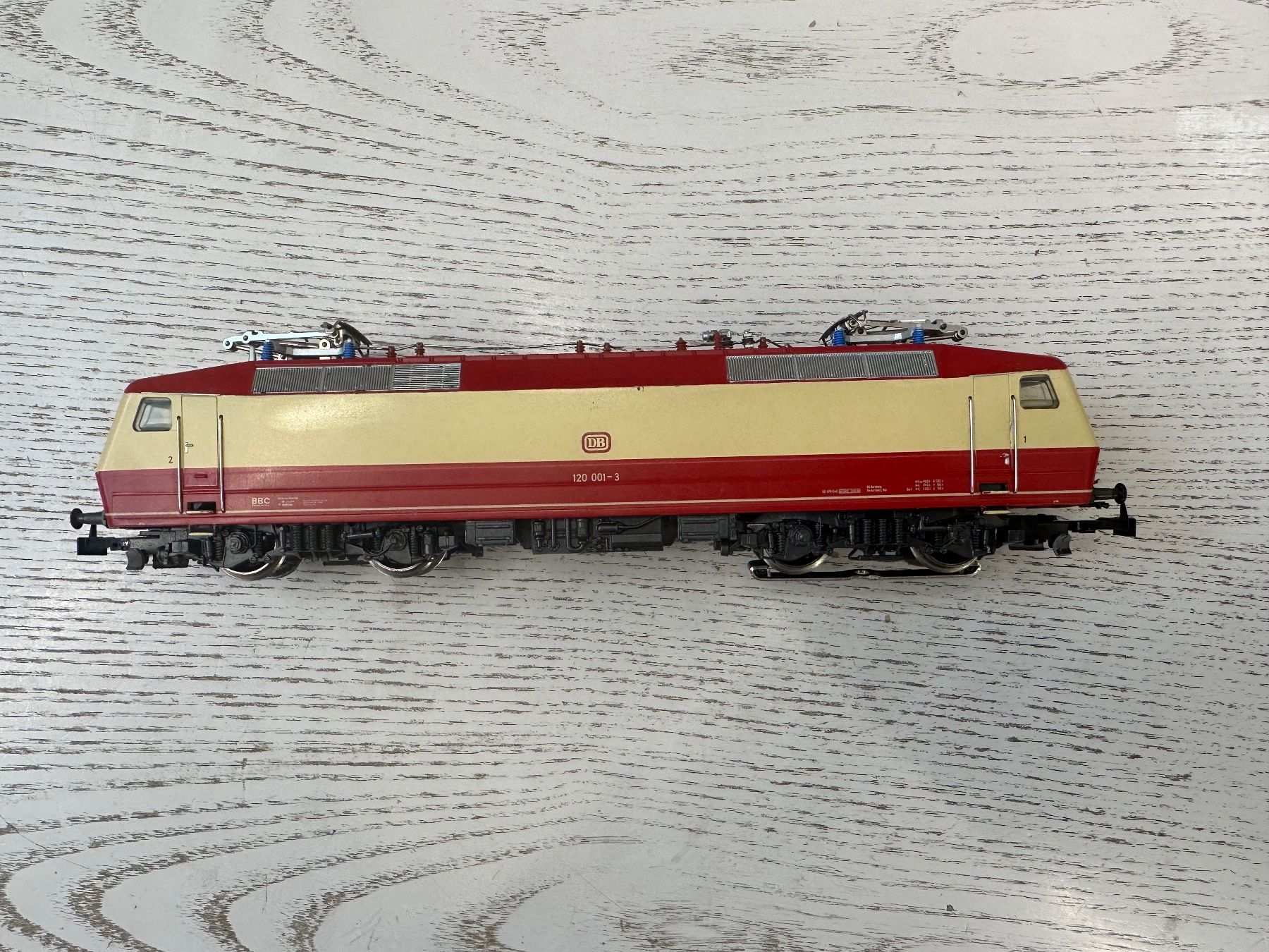 Märklin Modellini di ferrovie: Mräklin 3153 DB BR 120 – Usato da Lupsingen venduto da New-Haven 3