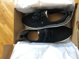 Baskets UGG taille 39 neuf