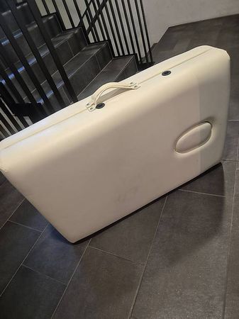 Tektate Massageliege