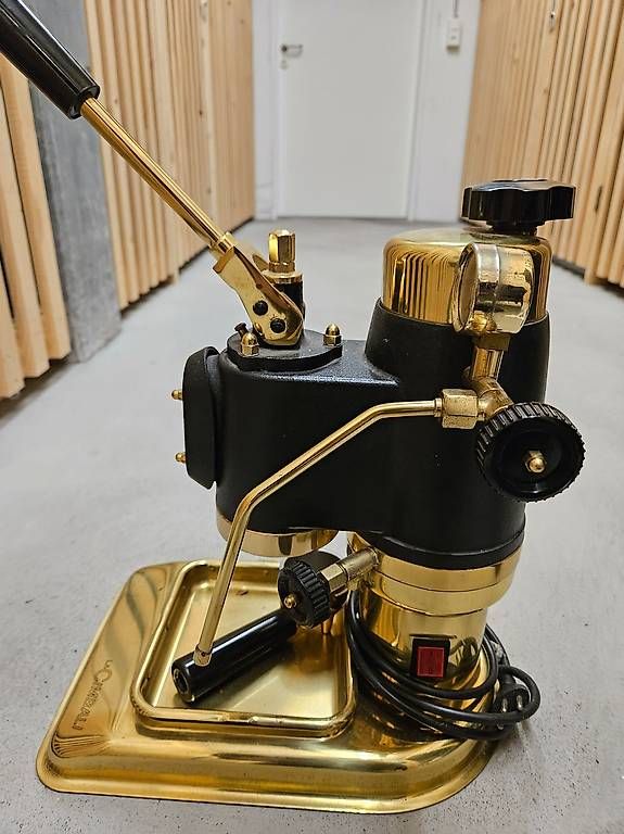 Macchine per caffè & Macchine per espresso: Kaffeemaschine La Cimbali – Usato da Sirnach venduto da magdallena6 1