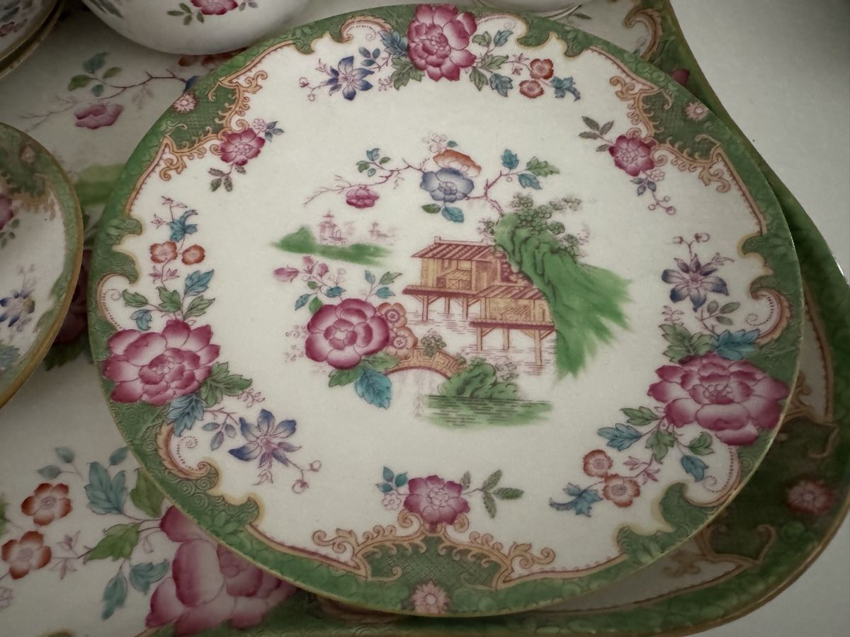 Set di piatti: Antikes Teeservice 13-teilig, Royal Doulton, Temple, top – Usato da Vaduz venduto da Greenturtle 3