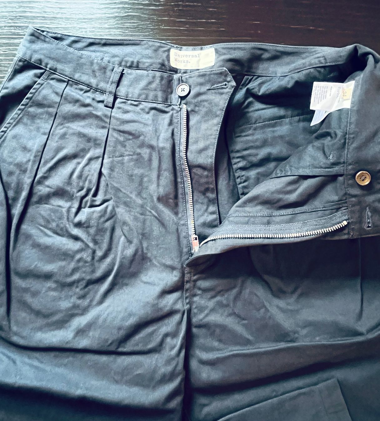 Pantaloni: Universal Works Chino – Nuovo (secondo la descrizione) da Bern venduto da redlentil68 5