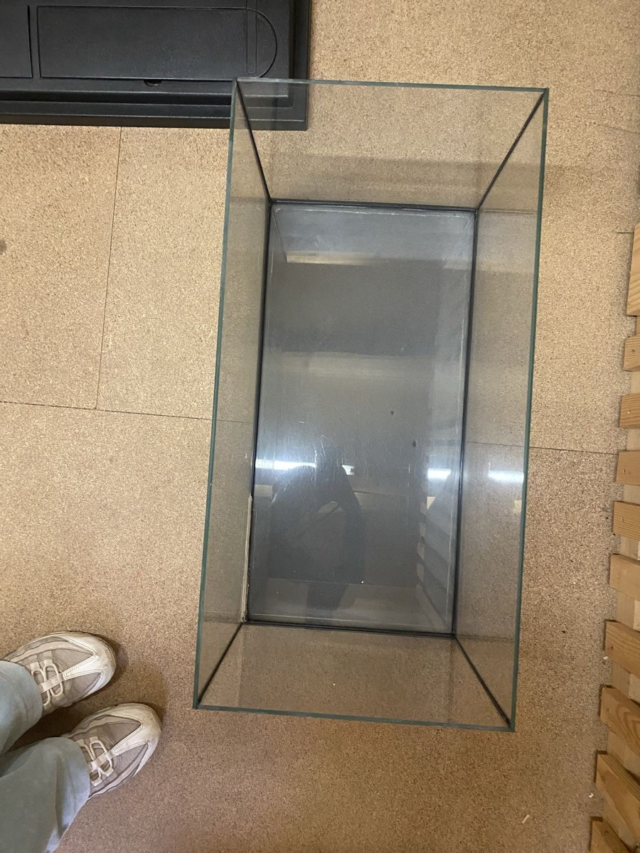 Aquarium: Aquarium mit Abdeckung schwarz gebraucht – Gebraucht aus Oberengstringen von dilara.c 3