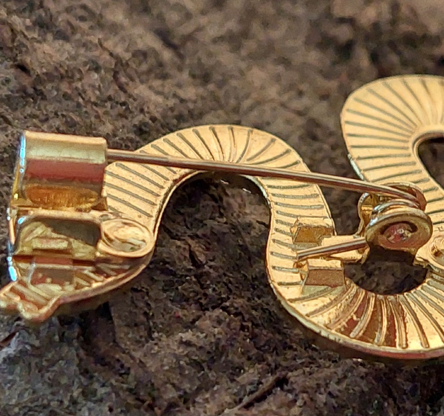 Broschen & Nadeln: Brosche Schlange grün goldfarben mit Strass – Neu (gemäss Beschreibung) aus Oberwil BL von Hunajakakku 7