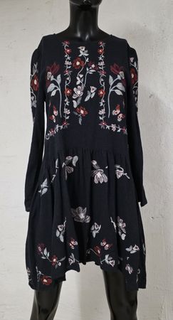 Zara Kleid mit Stickerei, Gr. S