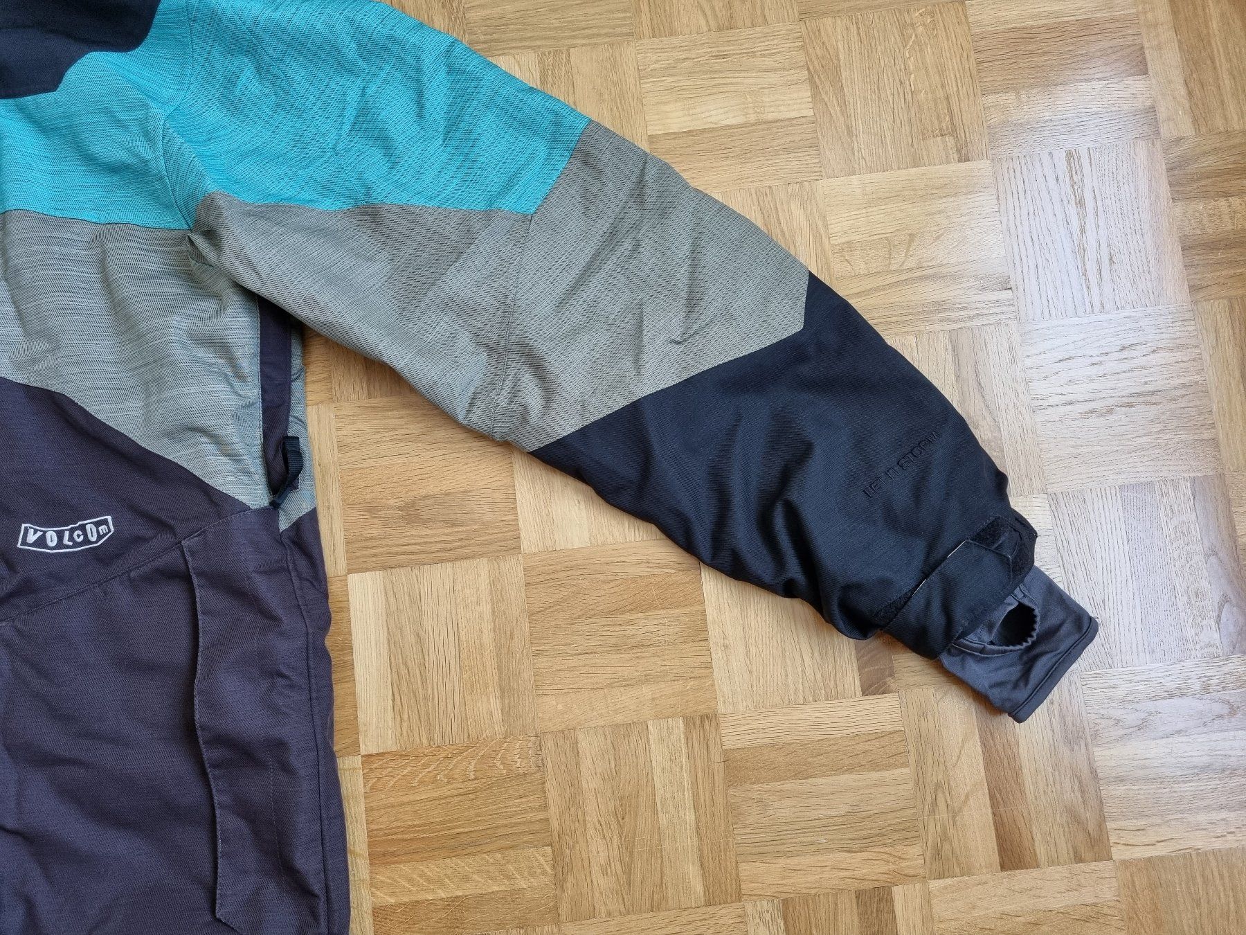 Volcom Giacche: Volcom Herren-Snowboardjacke, Grösse L – Usato da Schliern b. Köniz venduto da hirondelle276 3