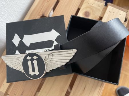 Ünkut Gürtel Echtleder mit Flügel Schnalle
