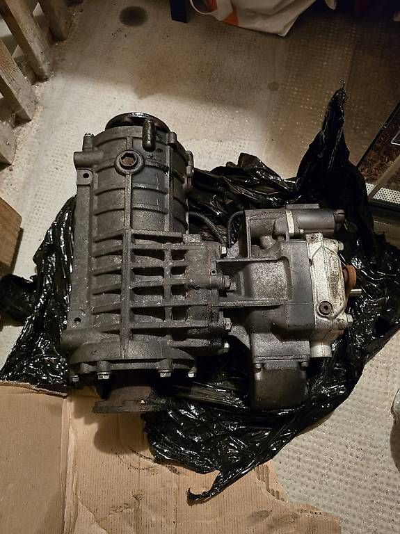 Tutti pezzi di ricambio auto: Hinterachsdifferential Audi S3 8L – Usato da Meltingen venduto da mergimmorina 3