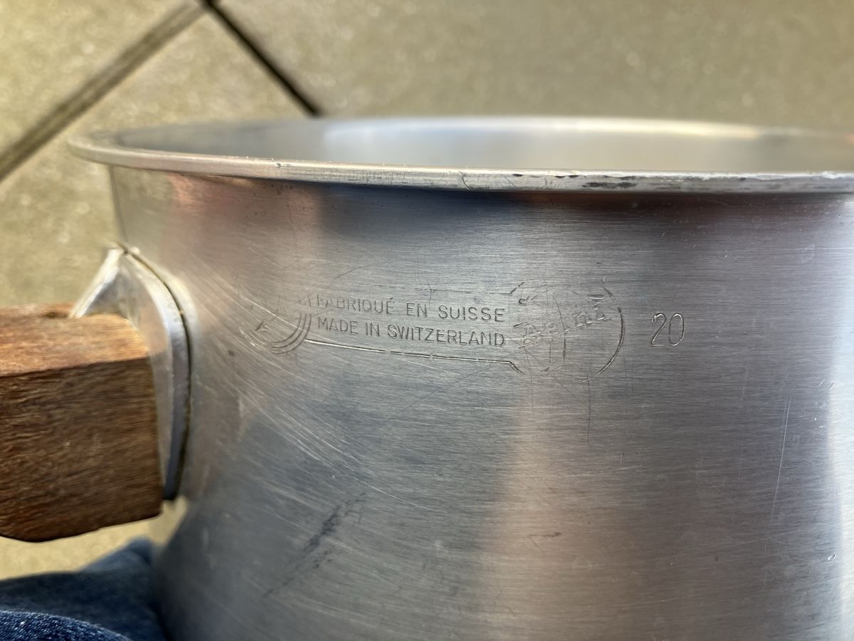 Padelle: 2 alte Aluminium Pfannen – Usato da Willisau venduto da son_lq7g 3
