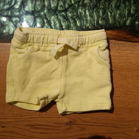 Shorts Grösse 68