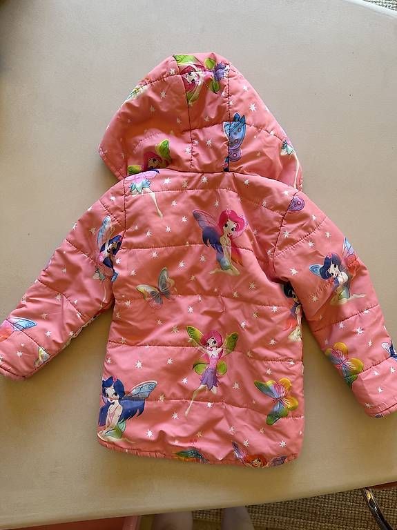 Vestes & Manteaux: Jacke Mädchen GR. 104 – D'occasion à Burgdorf par Aimee.R. 1