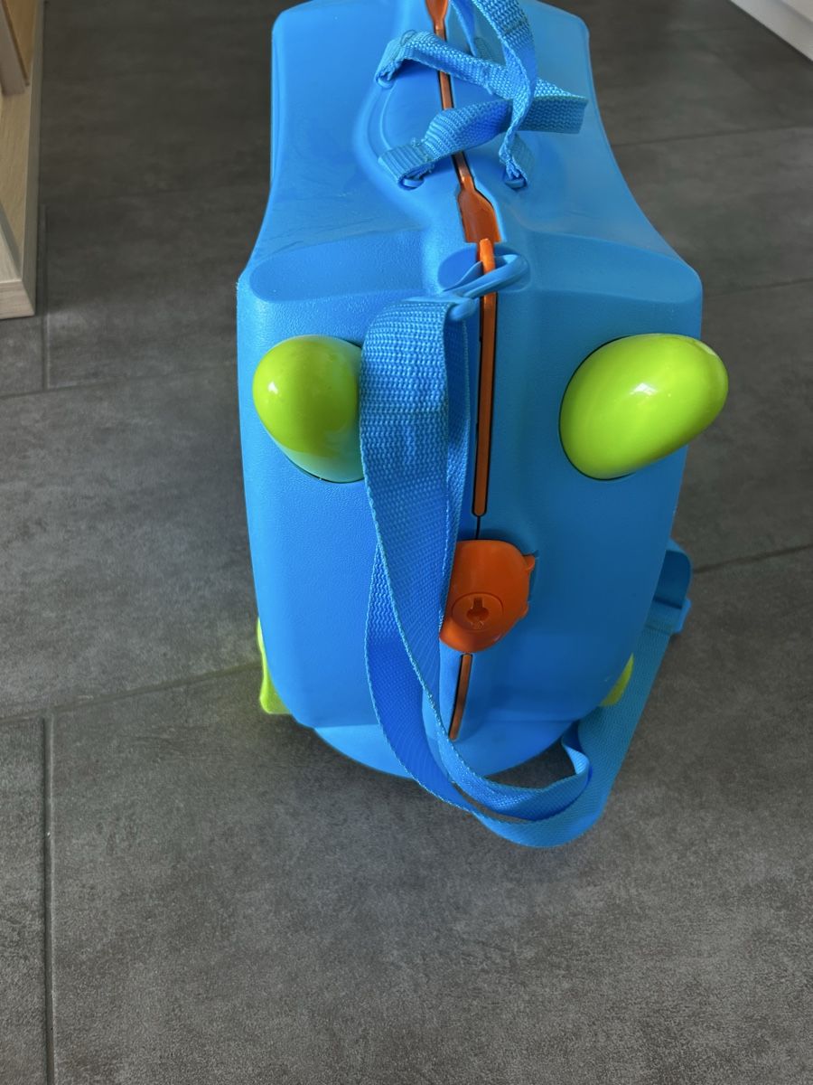 Trunki Valigie: Valise enfant Trunki bleu – Usato da Gorgier venduto da hcaroline4 1