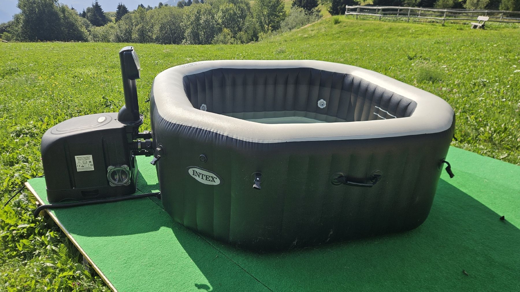 Intex Whirlpool: Intex Purespa Jacuzzi – Gebraucht aus Embrach von Lingmau 1