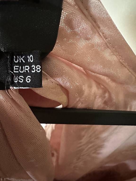 Boohoo Kleider: Bohooo Kleid neu! – Gebraucht aus Liestal von jaq_hj95 3