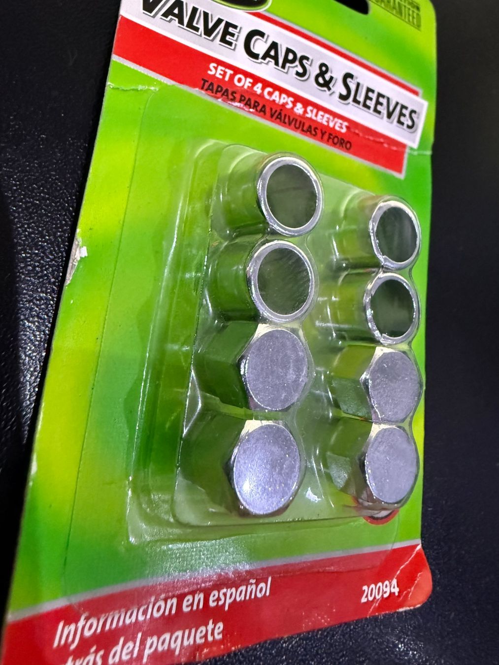 Tutti pezzi di ricambio auto: Auto Ventil Deckel 4 Stk Silber, fabrikneu – Nuovo e nell'imballaggio originale da Unterengstringen venduto da Tnovus 1