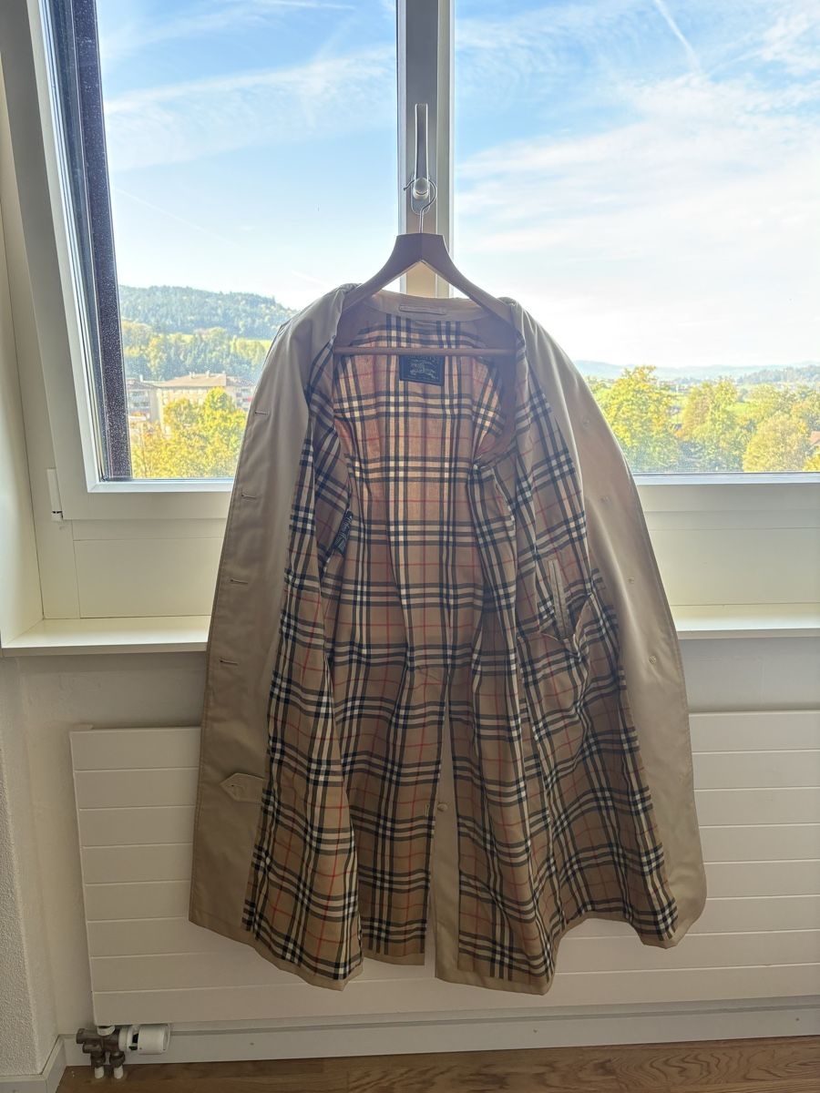 Burberry Mäntel: Trench coat Burberry  – Gebraucht aus Rotkreuz von Vintage_lover1