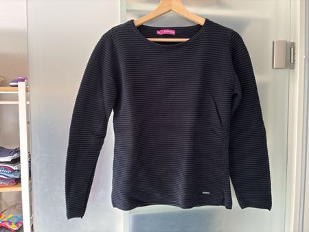 Pullover Belmina schwarz gerippt Grösse 38 klein geschnitten