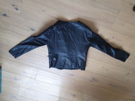 Schwarze Kunstlederjacke, Damen, Gr. S, stylisch & cool