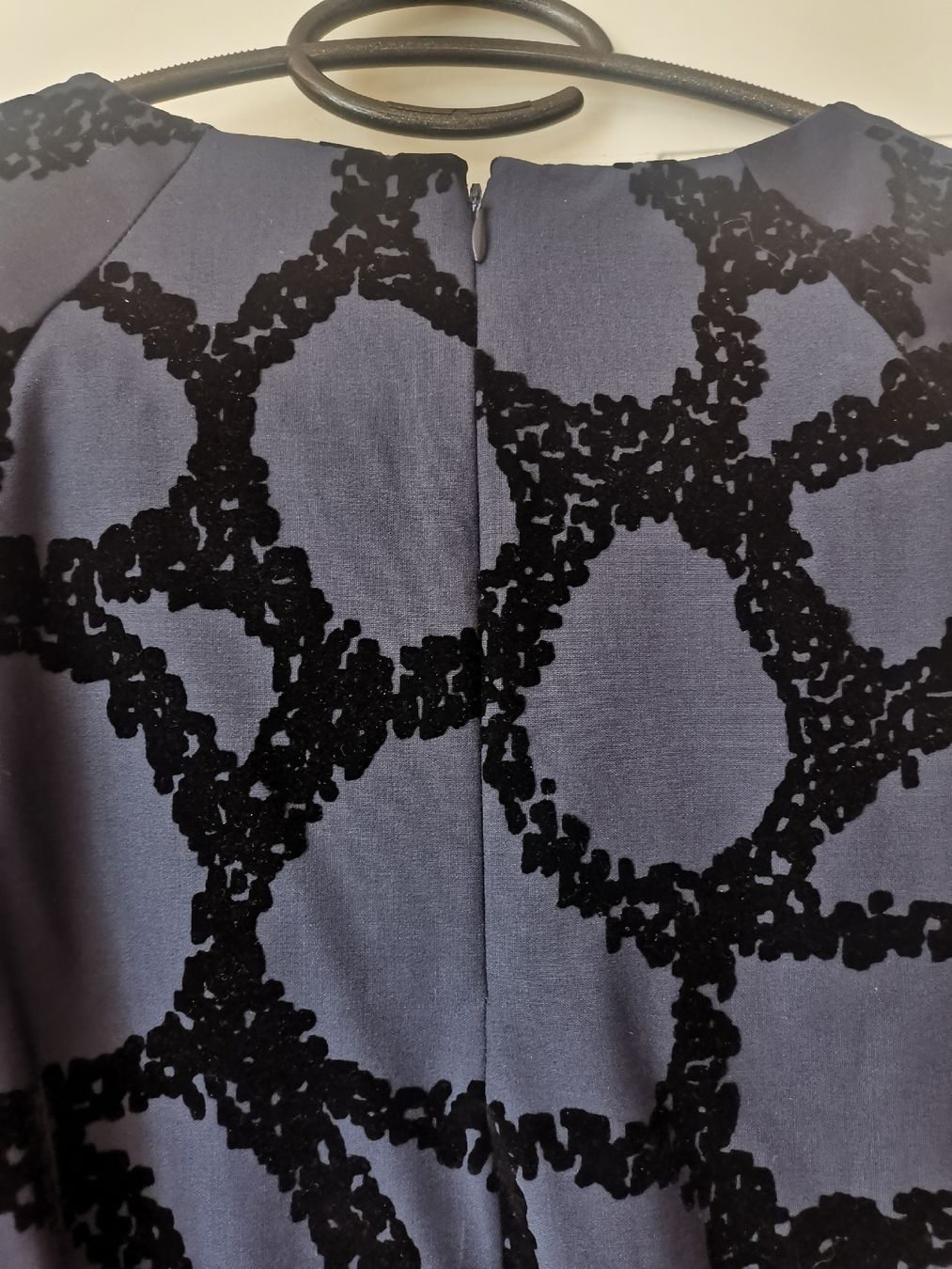 Cos Camicette: COS Woll-Tunika/Bluse mit Samtdruck – Usato da Uerikon venduto da pink_flamingo 3