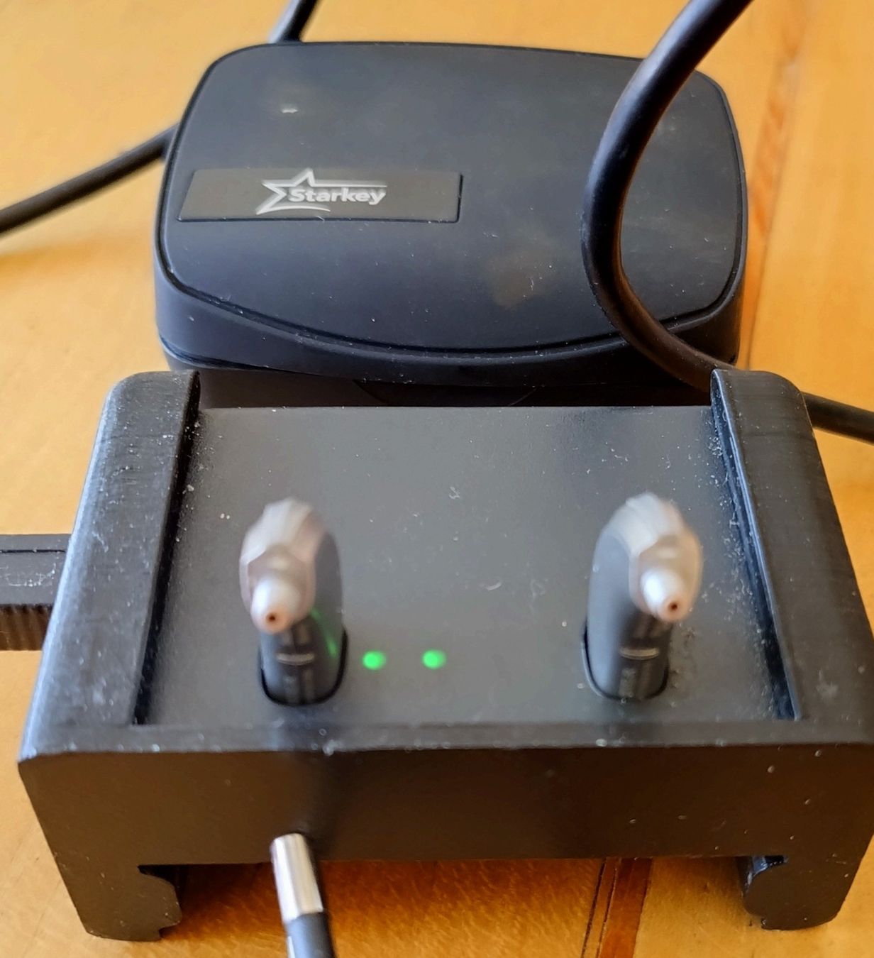 Medizinische Geräte: Hörgerät STARKEY Evolv AI 1200 BTR - mit Ladegerät – Gebraucht aus Allschwil von Swisstoybox 1