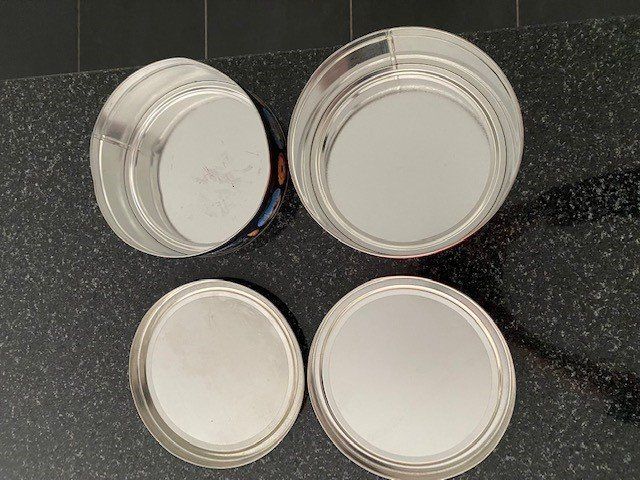 Behälter & Ähnliches: 2 Keksdosen aus Blech – Gebraucht aus Bätterkinden von Albera 3