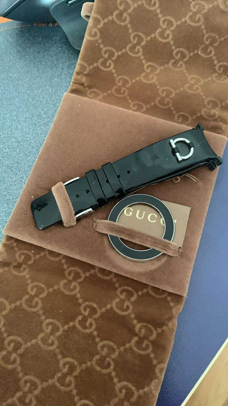 Gucci Orologi: GUCCI Uhr  2 Stuck Leder – Usato da Bern venduto da waves0 2