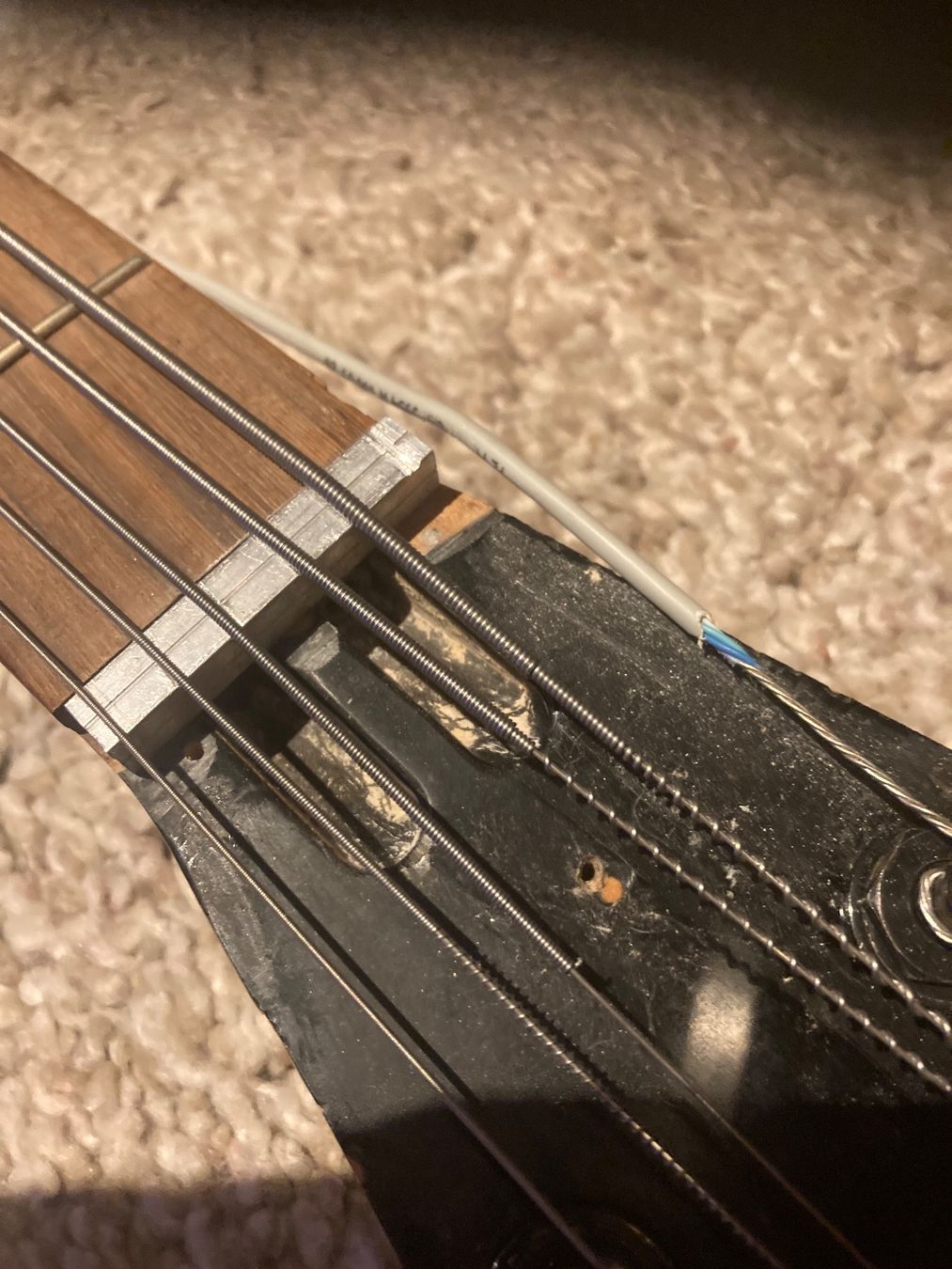 Strumenti musicali: Roter E-Bass mit 6 Saiten – Usato da Bonstetten venduto da Knight2100 6