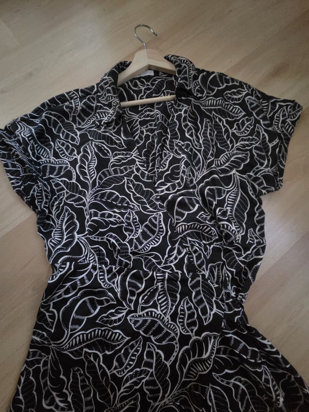 Vestiti: Schönes Kleid Grösse L, Marke MANGO. – Nuovo (secondo la descrizione) da Schöfflisdorf venduto da cri_8gn5 1