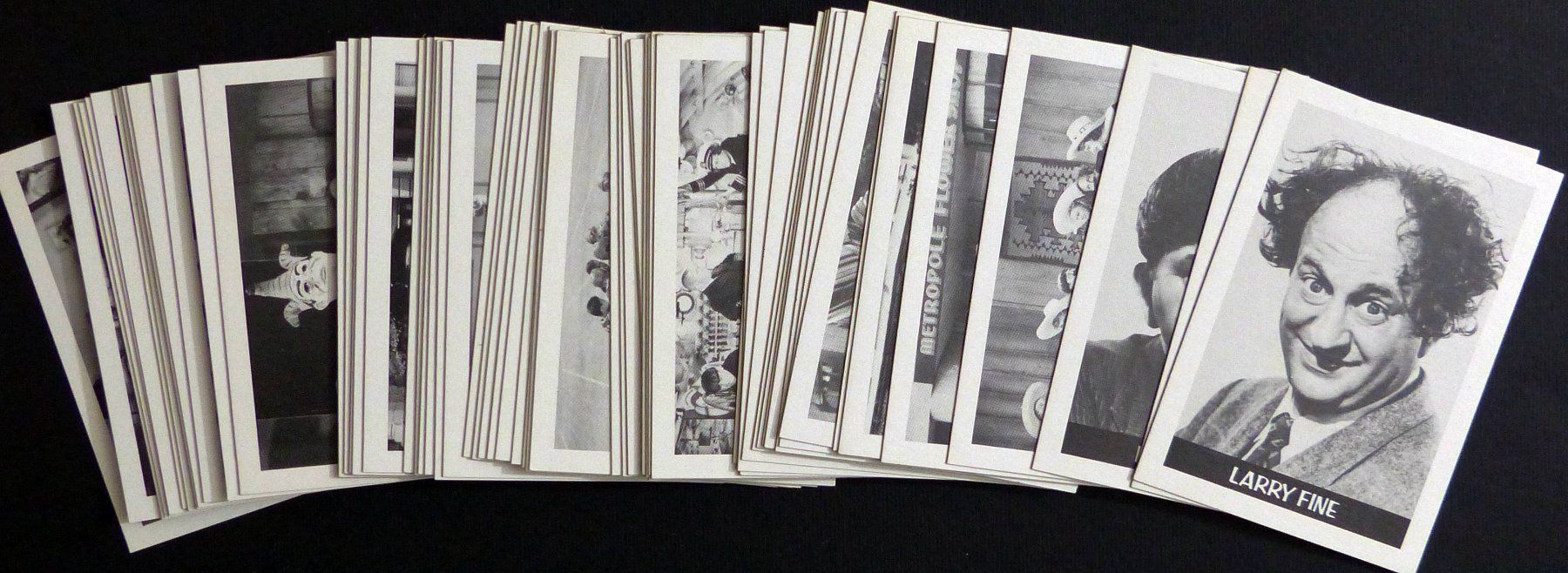 Carte collezionabili: THE 3 STOOGES COMPLETE 60 CARDS SET 1985 – Usato da Lugano venduto da YouWantUS