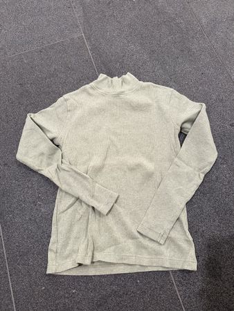 Van Heusen light green long sleeve top (M)