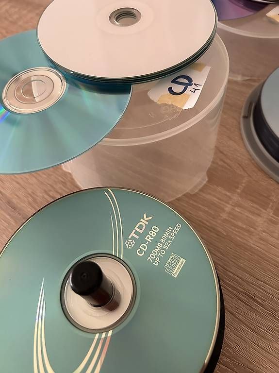 CDs: Cd  + DvD – Gebraucht aus Agno von Scambio-Vendo-Agno 1