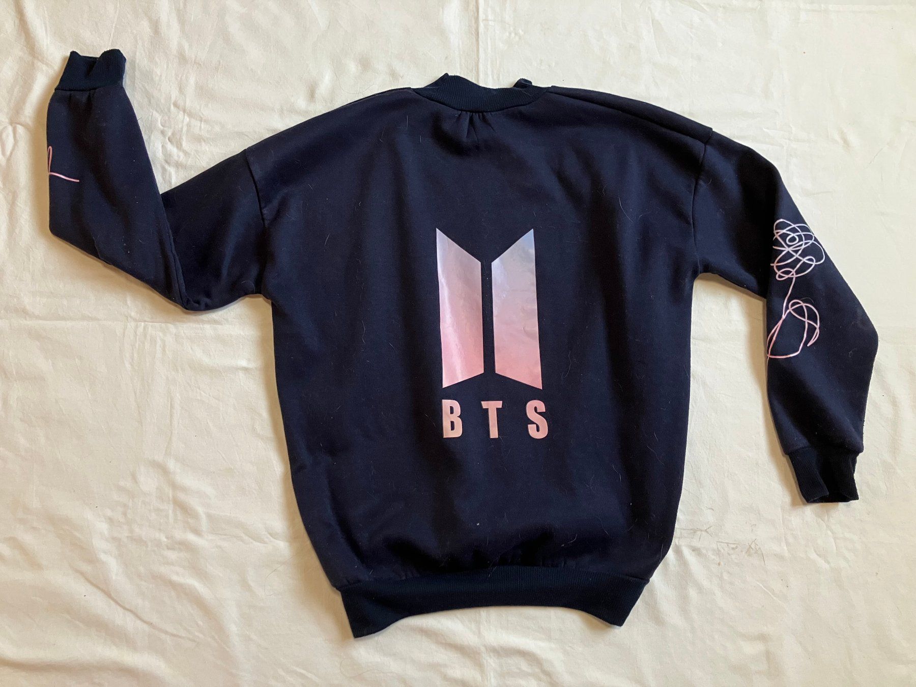Pullover & Sweatshirts: BTS Pullover – Gebraucht aus Schönenwerd von Tomair 1