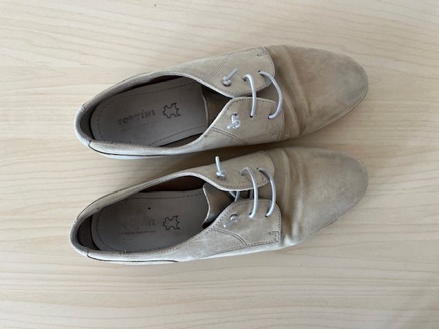 Chaussures femmes: Schnürschuhe beige Grösse 40 – D'occasion à Fribourg par jes_y6q8 1