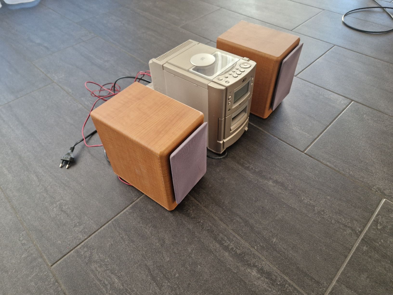JVC Systèmes audio & multimédias: JVC Micro Component System UX-T77R akzeptabel – D'occasion à Heimenschwand par s20 4