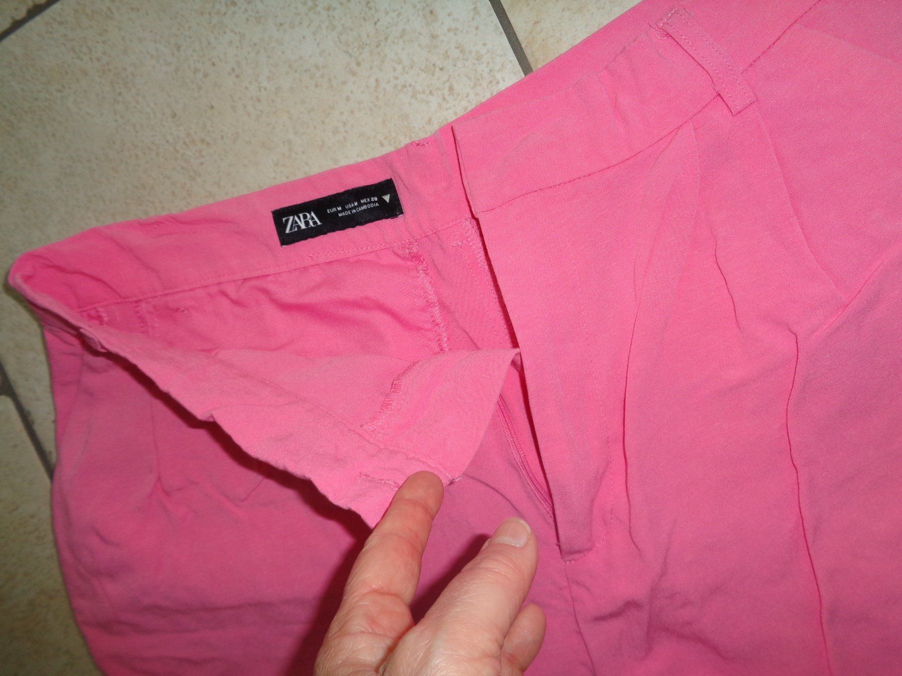 Zara Pantaloni: Shorts  Zara  Grösse M – Usato da Kreuzlingen venduto da Robi-2003 1