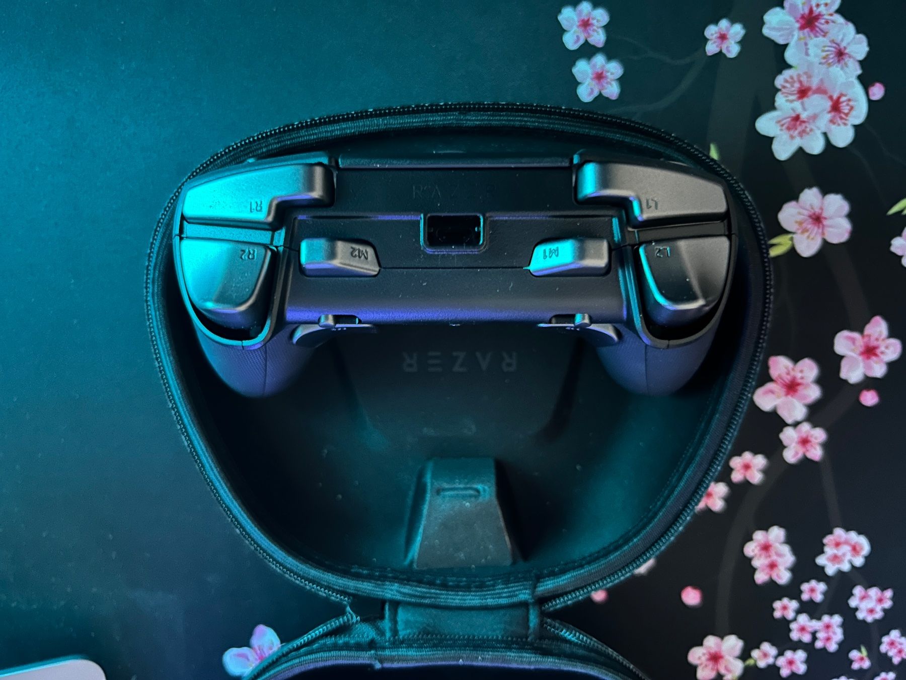 Razer Controller: Razer Raiju Ultimate PC + Playstation 4 – Neu (gemäss Beschreibung) aus Montet (Broye) von Jocksmock 2