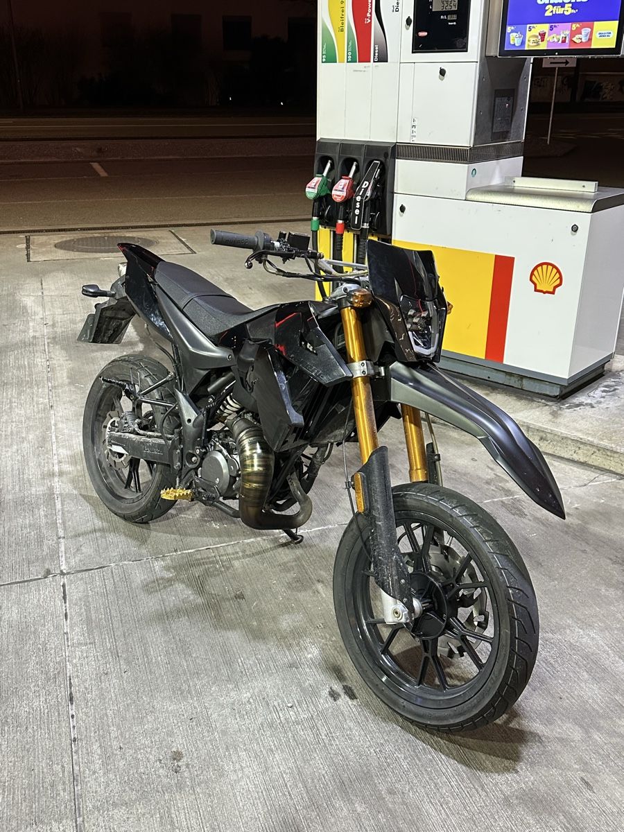 Generic / Ksr Moto Strada: Supermoto 50cc Generic Trigger – Usato da Bülach venduto da Nasir123