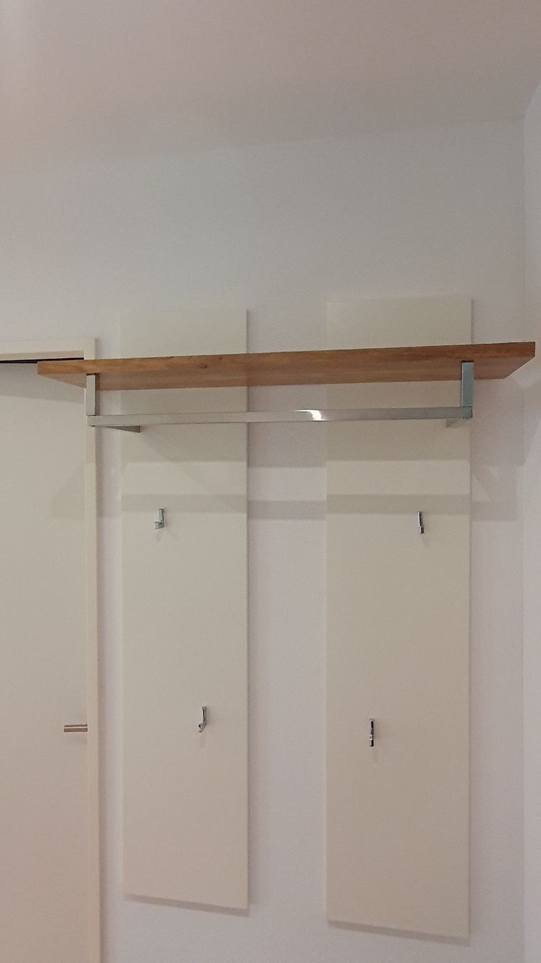 Guardaroba: Garderobe Paneel mit Hutablage – Nuovo (secondo la descrizione) da Riehen venduto da PrinzVegeta 1