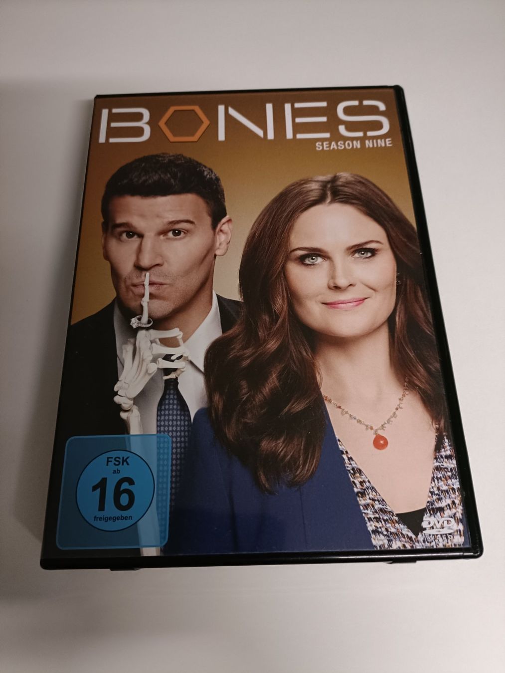Tutti i DVDs: Bones - kpl. Staffel 9  [6 DVDs] – Usato da Köniz venduto da Filmzone