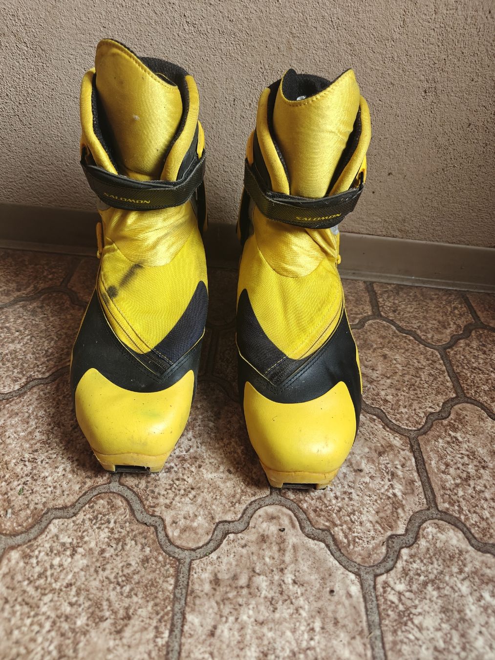 Salomon Scarpe da uomo: Salomon Langlaufschuhe Gr 45 1/3 – Usato da Luzern venduto da RemsyRainbow