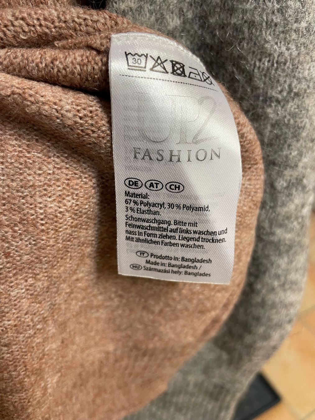 H&M Pullover & Sweatshirts: Vendo tre maglioni – Gebraucht aus Cagiallo von Misschiacci- 7