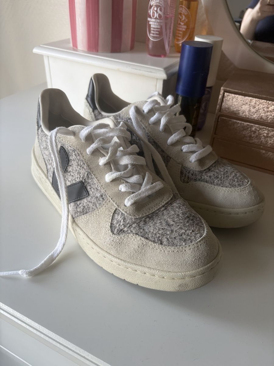 Scarpe da donna: Veya Sneakers Grösse 39 – Usato da Basel venduto da Brunner.T