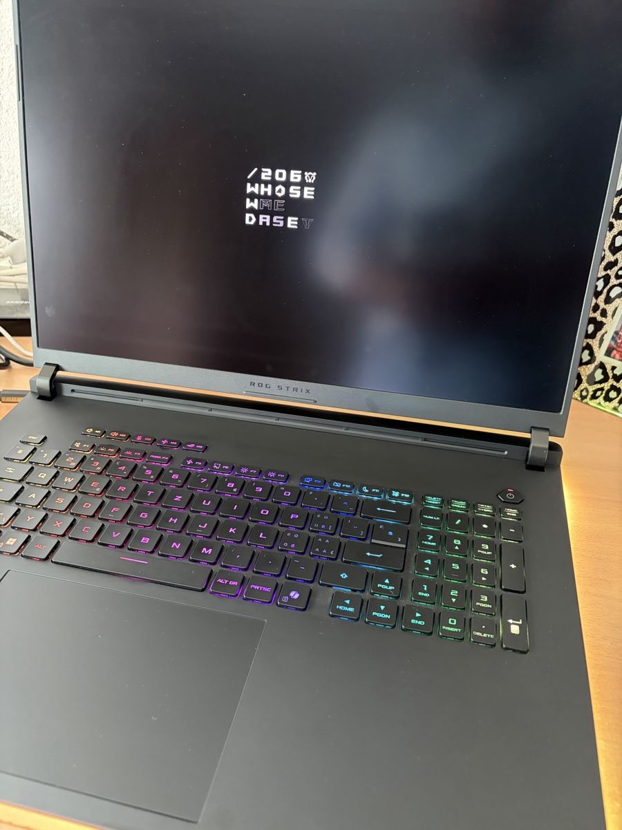 Asus Portables: ASUS ROG Strix SCAR 18 G835LX Nvidia RTX 5090 – Neuf (Voir description) à Düdingen par fit_bm9j 1