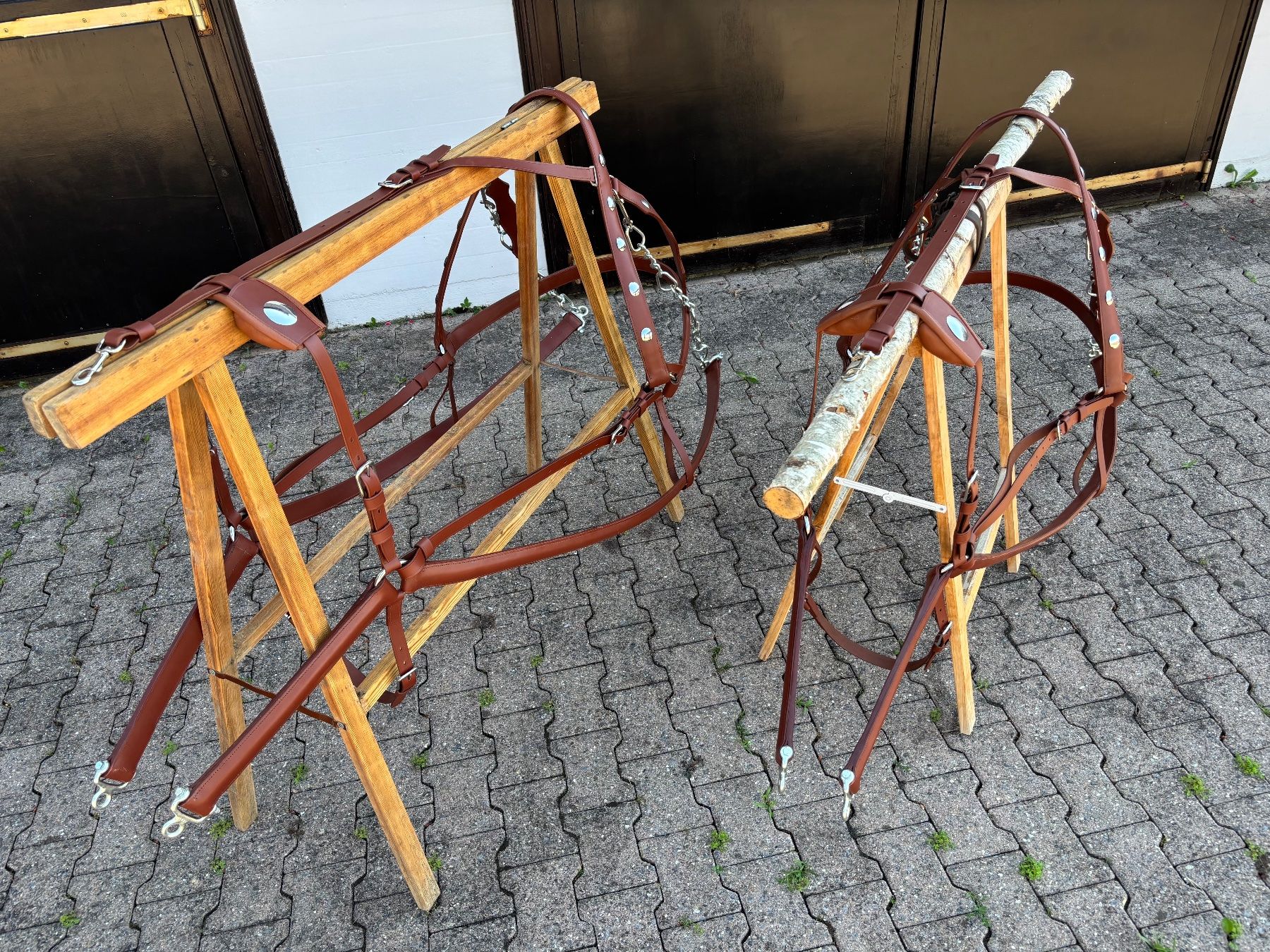 Calèches: 2 schöne braune Bündnergeschirre – D'occasion à Feldbach par Fea1 3