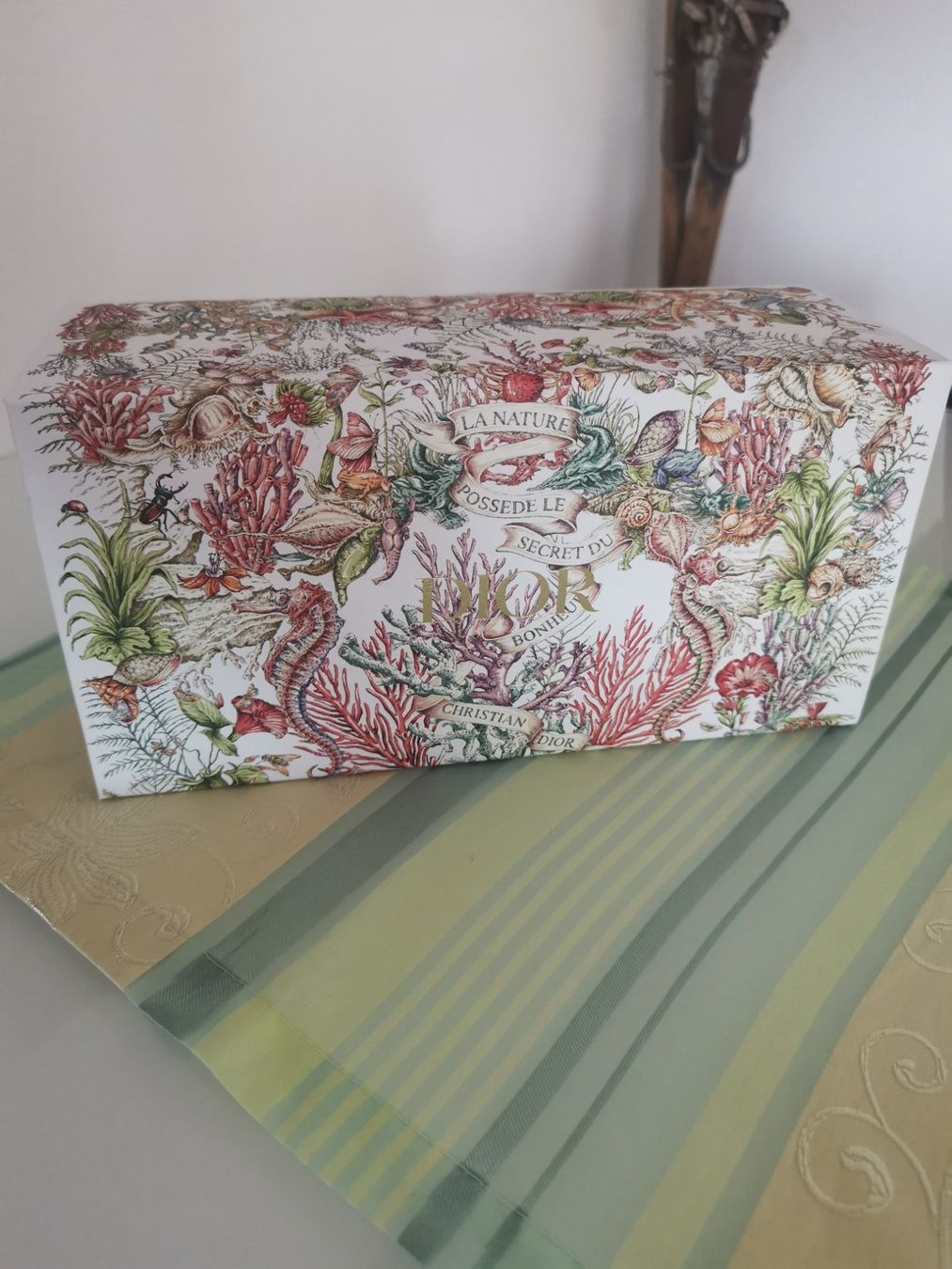 Dior Tazze: Dior Home Tassen Set – Nuovo e nell'imballaggio originale da Fehraltorf venduto da freeform2020 2
