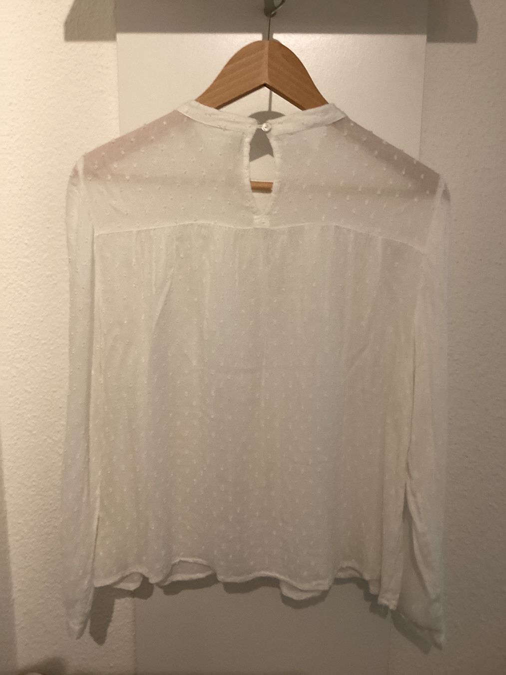 Only Blusen: Langarmbluse weiss – Gebraucht aus Jona von Nanuksiglu 1