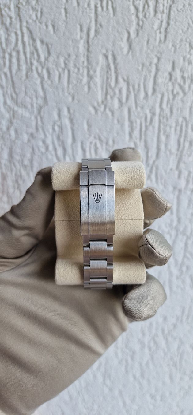 Rolex Orologi: Rolex Oyster Perpetual 41 vert 124300 - Set Complet Garantie – Nuovo (secondo la descrizione) da Vernier venduto da dyl_8v8k 5